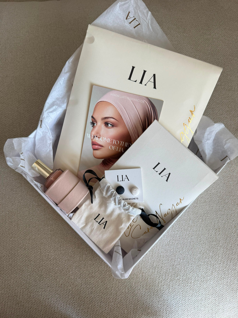White Summer Box